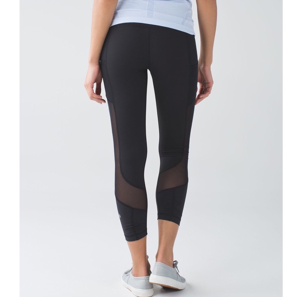 Lululemon Seek the Heat Black 7/8 Mesh Pockets